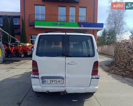 Белый Мерседес Вито, объемом двигателя 2.15 л и пробегом 520 тыс. км за 2999 $, фото 5 на Automoto.ua
