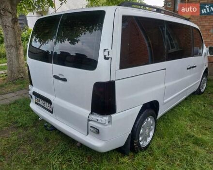 Белый Мерседес Вито, объемом двигателя 2.15 л и пробегом 320 тыс. км за 4700 $, фото 2 на Automoto.ua