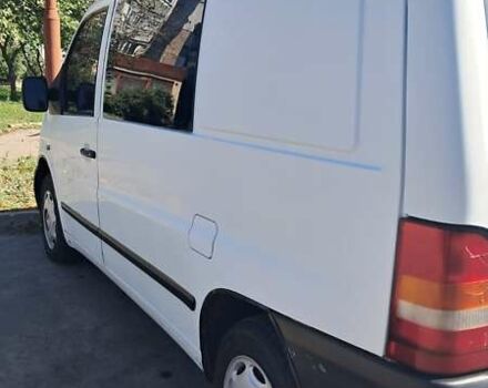 Белый Мерседес Вито, объемом двигателя 2.15 л и пробегом 350 тыс. км за 4300 $, фото 5 на Automoto.ua