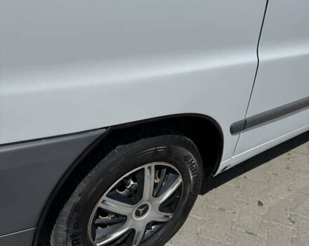 Белый Мерседес Вито, объемом двигателя 2.15 л и пробегом 302 тыс. км за 7400 $, фото 49 на Automoto.ua