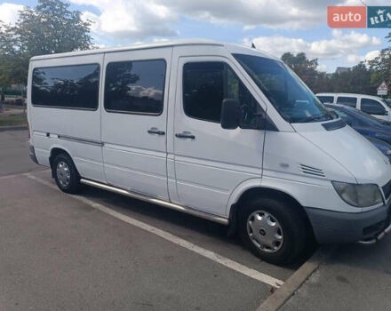 Белый Мерседес Вито, объемом двигателя 2.15 л и пробегом 700 тыс. км за 8200 $, фото 1 на Automoto.ua