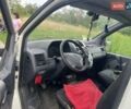 Белый Мерседес Вито, объемом двигателя 2.3 л и пробегом 390 тыс. км за 3300 $, фото 2 на Automoto.ua
