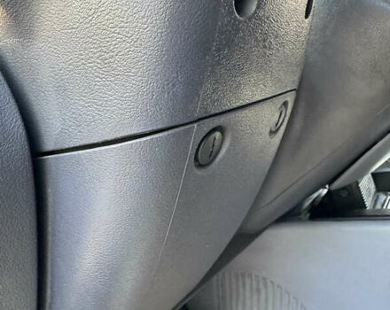 Белый Мерседес Вито, объемом двигателя 2.15 л и пробегом 302 тыс. км за 7400 $, фото 39 на Automoto.ua