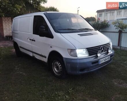 Белый Мерседес Вито, объемом двигателя 2.15 л и пробегом 190 тыс. км за 2500 $, фото 3 на Automoto.ua