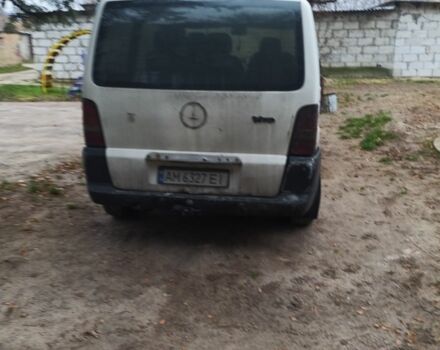 Белый Мерседес Вито, объемом двигателя 0 л и пробегом 328 тыс. км за 2000 $, фото 2 на Automoto.ua