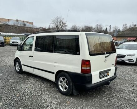 Белый Мерседес Вито, объемом двигателя 2.2 л и пробегом 375 тыс. км за 6000 $, фото 2 на Automoto.ua