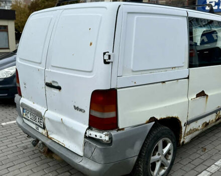 Белый Мерседес Вито, объемом двигателя 2.15 л и пробегом 350 тыс. км за 2750 $, фото 2 на Automoto.ua