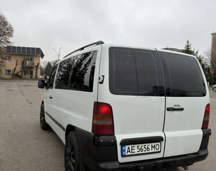 Белый Мерседес Вито, объемом двигателя 2.15 л и пробегом 300 тыс. км за 5500 $, фото 7 на Automoto.ua