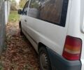 Белый Мерседес Вито, объемом двигателя 2 л и пробегом 400 тыс. км за 2638 $, фото 1 на Automoto.ua