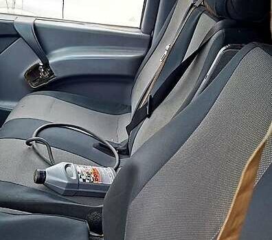 Білий Мерседес Віто, об'ємом двигуна 2.1 л та пробігом 500 тис. км за 4000 $, фото 4 на Automoto.ua