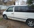 Белый Мерседес Вито, объемом двигателя 0 л и пробегом 328 тыс. км за 2000 $, фото 3 на Automoto.ua