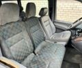 Белый Мерседес Вито, объемом двигателя 2.2 л и пробегом 490 тыс. км за 2000 $, фото 5 на Automoto.ua