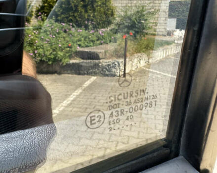 Белый Мерседес Вито, объемом двигателя 2.15 л и пробегом 301 тыс. км за 7300 $, фото 24 на Automoto.ua