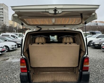 Белый Мерседес Вито, объемом двигателя 2.2 л и пробегом 375 тыс. км за 6000 $, фото 6 на Automoto.ua