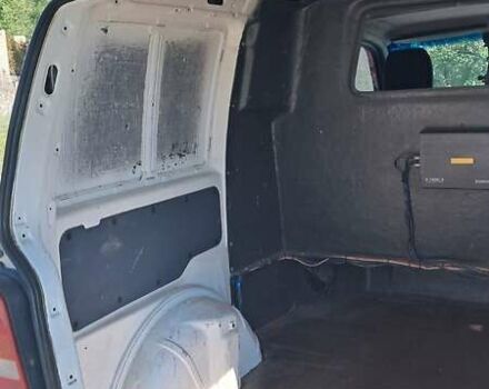 Белый Мерседес Вито, объемом двигателя 2.15 л и пробегом 350 тыс. км за 4300 $, фото 1 на Automoto.ua