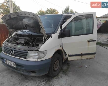 Белый Мерседес Вито, объемом двигателя 2.15 л и пробегом 315 тыс. км за 3800 $, фото 10 на Automoto.ua