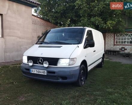 Белый Мерседес Вито, объемом двигателя 2.15 л и пробегом 190 тыс. км за 2500 $, фото 2 на Automoto.ua