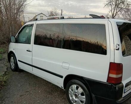 Белый Мерседес Вито, объемом двигателя 2.15 л и пробегом 400 тыс. км за 5500 $, фото 6 на Automoto.ua