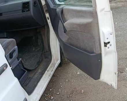 Білий Мерседес Віто, об'ємом двигуна 2.15 л та пробігом 280 тис. км за 5750 $, фото 30 на Automoto.ua