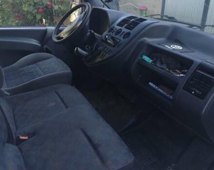 Белый Мерседес Вито, объемом двигателя 2.15 л и пробегом 400 тыс. км за 3200 $, фото 4 на Automoto.ua