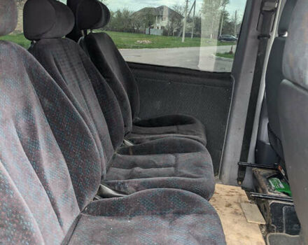 Белый Мерседес Вито, объемом двигателя 2.2 л и пробегом 520 тыс. км за 5500 $, фото 5 на Automoto.ua