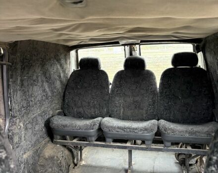 Белый Мерседес Вито, объемом двигателя 2.2 л и пробегом 450 тыс. км за 2200 $, фото 5 на Automoto.ua