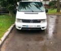 Белый Мерседес Вито, объемом двигателя 2.1 л и пробегом 370 тыс. км за 1998 $, фото 1 на Automoto.ua