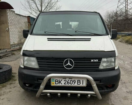 Белый Мерседес Вито, объемом двигателя 2.15 л и пробегом 270 тыс. км за 5000 $, фото 6 на Automoto.ua