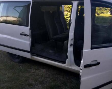 Белый Мерседес Вито, объемом двигателя 2.15 л и пробегом 400 тыс. км за 3200 $, фото 10 на Automoto.ua