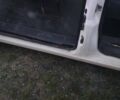 Белый Мерседес Вито, объемом двигателя 2.15 л и пробегом 400 тыс. км за 3200 $, фото 2 на Automoto.ua