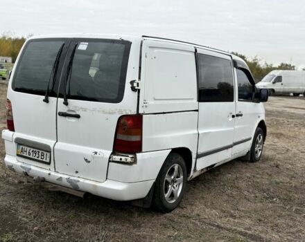 Белый Мерседес Вито, объемом двигателя 2.2 л и пробегом 450 тыс. км за 2200 $, фото 2 на Automoto.ua
