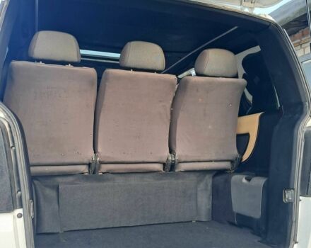 Белый Мерседес Вито, объемом двигателя 2.1 л и пробегом 265 тыс. км за 6400 $, фото 9 на Automoto.ua