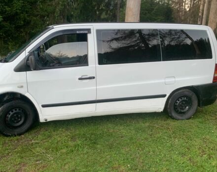 Белый Мерседес Вито, объемом двигателя 2.1 л и пробегом 422 тыс. км за 3600 $, фото 2 на Automoto.ua