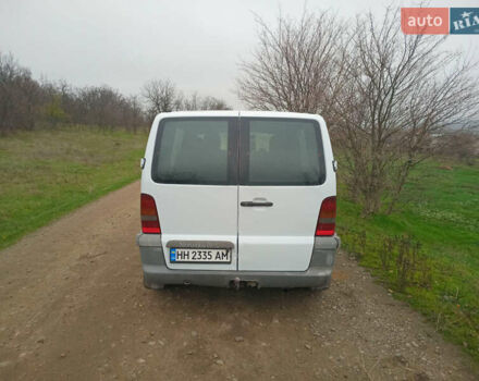 Белый Мерседес Вито, объемом двигателя 2.15 л и пробегом 111 тыс. км за 4550 $, фото 3 на Automoto.ua