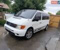 Белый Мерседес Вито, объемом двигателя 2.15 л и пробегом 490 тыс. км за 4000 $, фото 1 на Automoto.ua