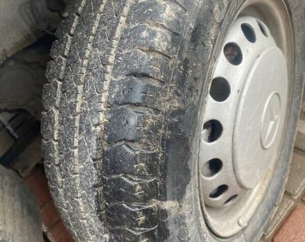 Белый Мерседес Вито, объемом двигателя 0 л и пробегом 300 тыс. км за 3000 $, фото 8 на Automoto.ua