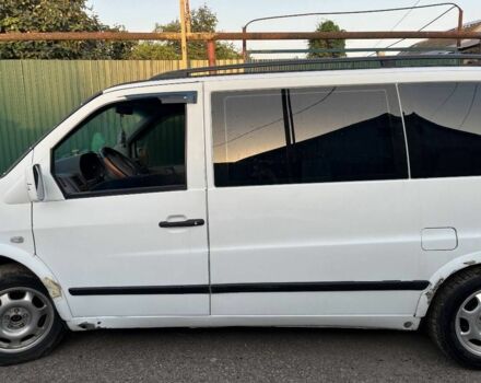 Белый Мерседес Вито, объемом двигателя 2.2 л и пробегом 387 тыс. км за 5500 $, фото 2 на Automoto.ua