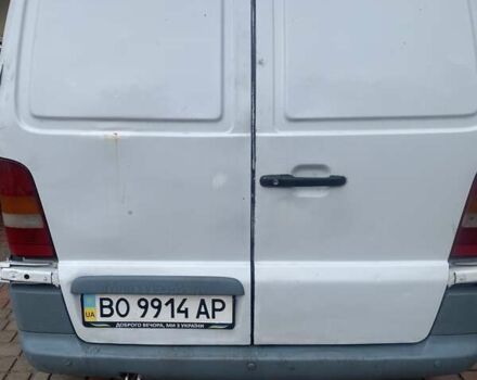 Белый Мерседес Вито, объемом двигателя 0 л и пробегом 300 тыс. км за 3000 $, фото 3 на Automoto.ua