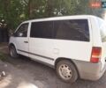 Белый Мерседес Вито, объемом двигателя 2.15 л и пробегом 400 тыс. км за 5100 $, фото 1 на Automoto.ua
