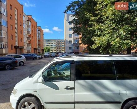 Белый Мерседес Вито, объемом двигателя 2.15 л и пробегом 390 тыс. км за 5800 $, фото 7 на Automoto.ua