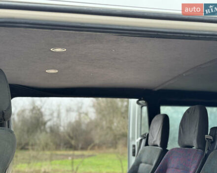 Белый Мерседес Вито, объемом двигателя 2.2 л и пробегом 401 тыс. км за 3300 $, фото 22 на Automoto.ua