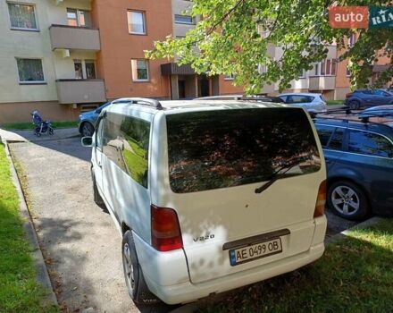 Белый Мерседес Вито, объемом двигателя 2.15 л и пробегом 390 тыс. км за 5800 $, фото 8 на Automoto.ua