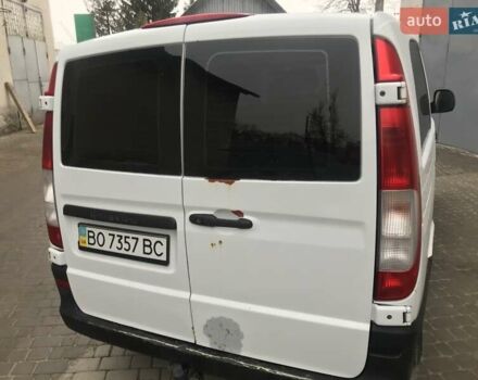 Белый Мерседес Вито, объемом двигателя 2.2 л и пробегом 340 тыс. км за 7500 $, фото 3 на Automoto.ua