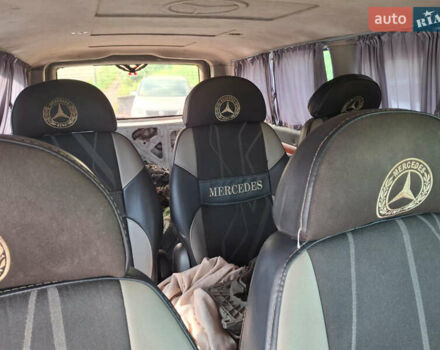 Белый Мерседес Вито, объемом двигателя 2.15 л и пробегом 300 тыс. км за 5000 $, фото 6 на Automoto.ua