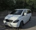 Белый Мерседес Вито, объемом двигателя 2.1 л и пробегом 300 тыс. км за 12000 $, фото 1 на Automoto.ua