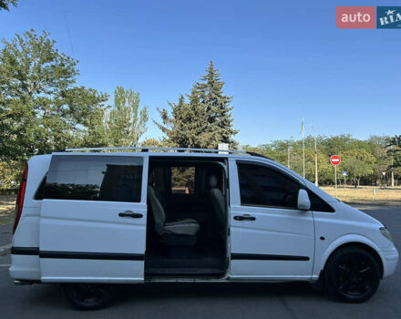 Белый Мерседес Вито, объемом двигателя 2.15 л и пробегом 372 тыс. км за 7999 $, фото 3 на Automoto.ua
