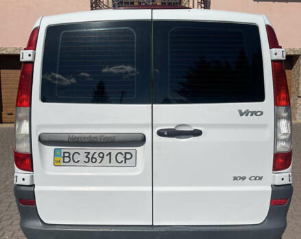 Білий Мерседес Віто, об'ємом двигуна 2.15 л та пробігом 308 тис. км за 7000 $, фото 3 на Automoto.ua