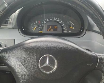 Белый Мерседес Вито, объемом двигателя 2.15 л и пробегом 360 тыс. км за 6500 $, фото 14 на Automoto.ua