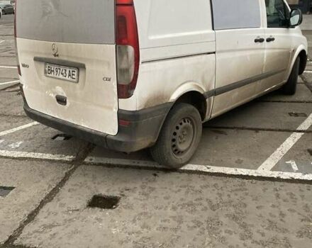 Белый Мерседес Вито, объемом двигателя 2.2 л и пробегом 350 тыс. км за 7300 $, фото 3 на Automoto.ua