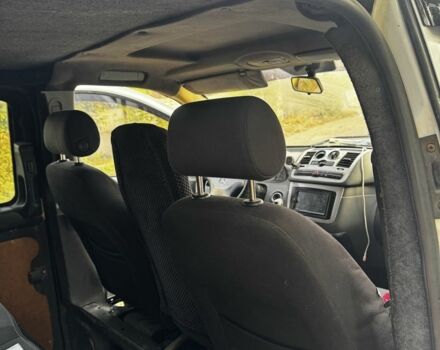 Белый Мерседес Вито, объемом двигателя 2.1 л и пробегом 462 тыс. км за 6000 $, фото 5 на Automoto.ua